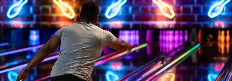 Neoverse LED WALL banner  qubicaamf immersive bowling entertainment.jpg